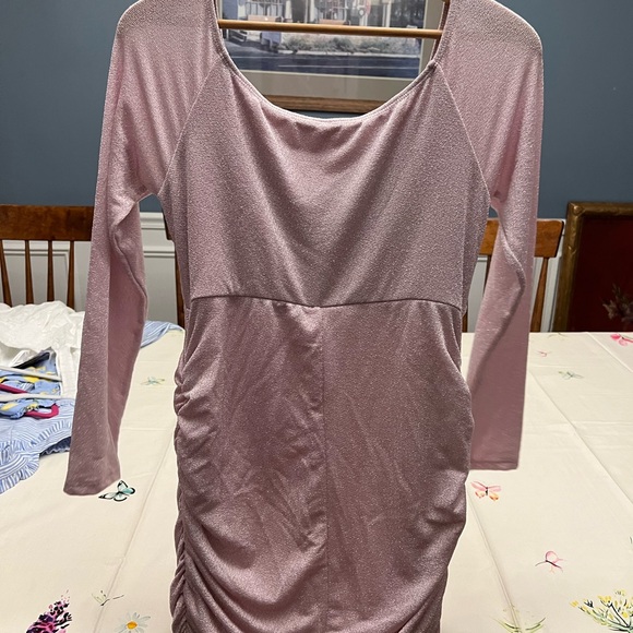 PinkBlush Pink Metallic Long Sleeve Wrap Maternity Photoshoot Gown/Dress - Picture 4 of 6